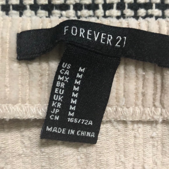 Corduroy beige skirt - Picture 2 of 3